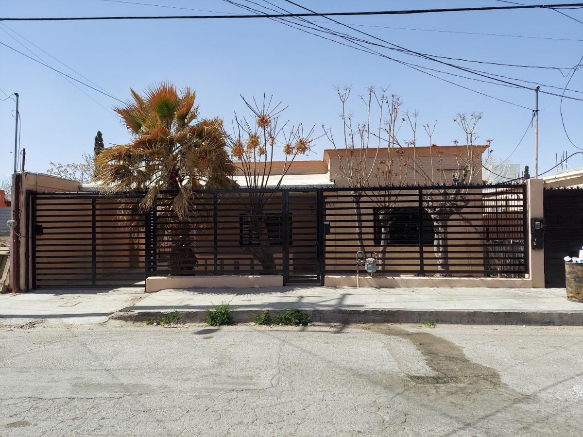 Casa En La Zona Centro De La Ciudad Βίλα Σιουδάδ Χουάρες Εξωτερικό φωτογραφία